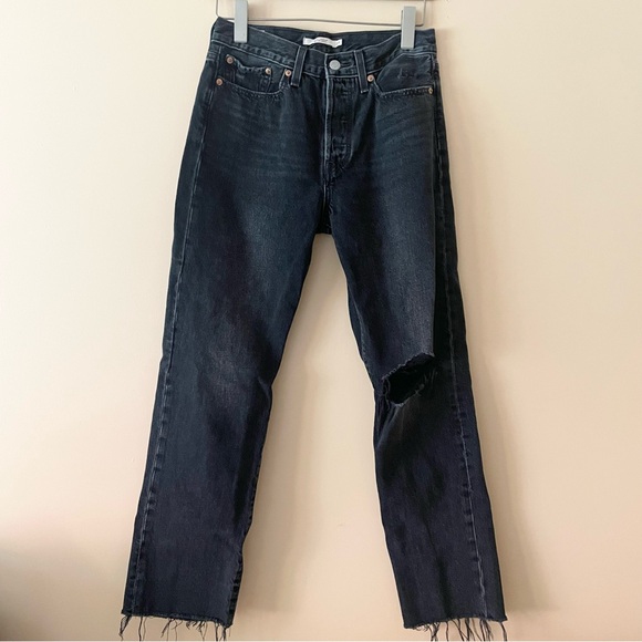 Levi's Wedgie Straight Black Denim Jeans - Picture 5 of 8
